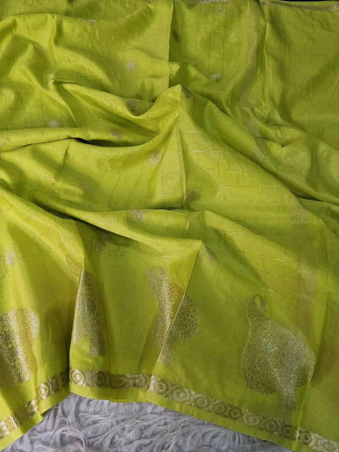 Neon Green Warm Silk Check Buti Banarasi Saree