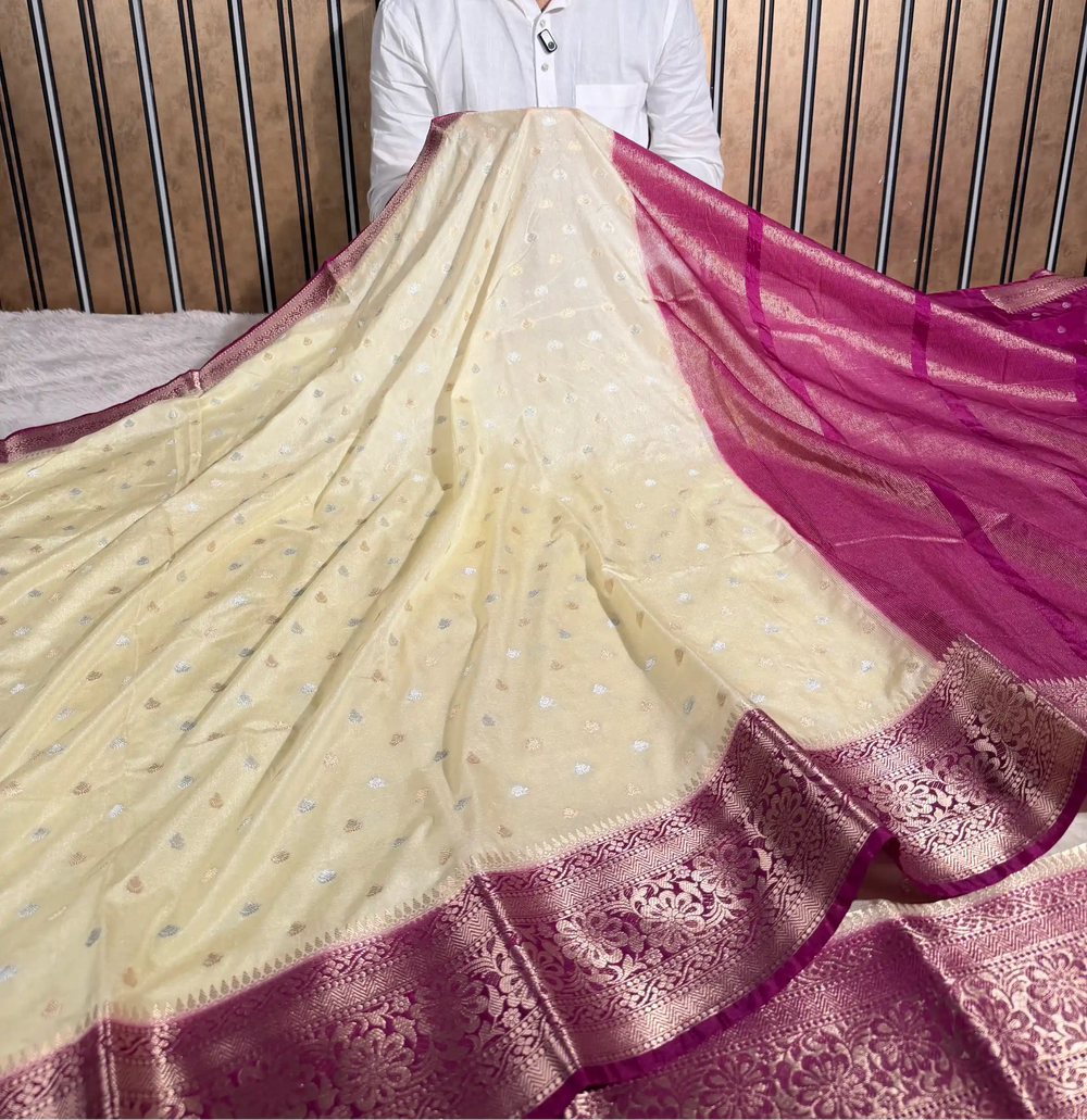 Off-White Chinia Silk Traditional Buti Banarasi Saree