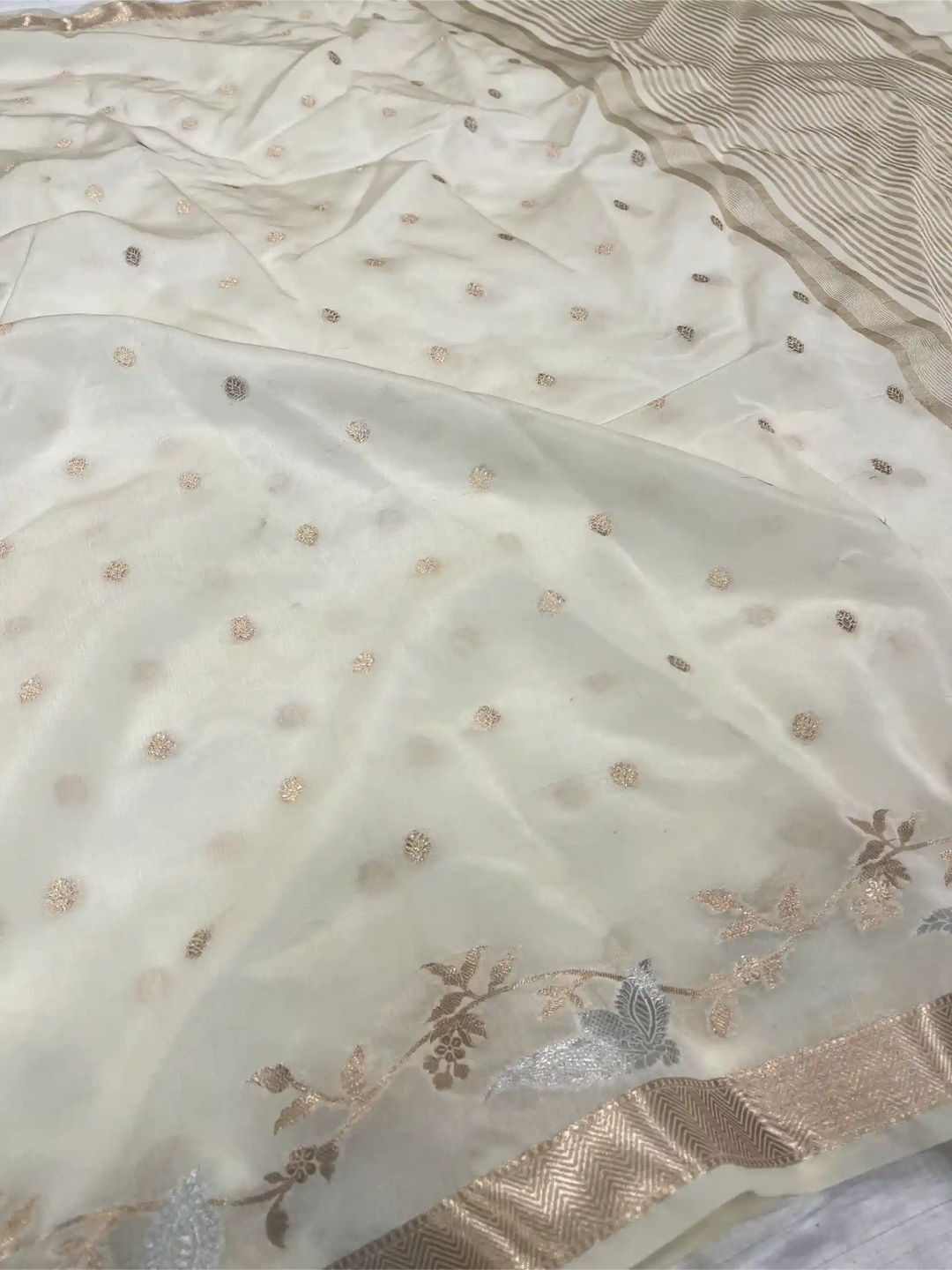 Off-White Warm Silk Contemporary Weave Banarasi Saree