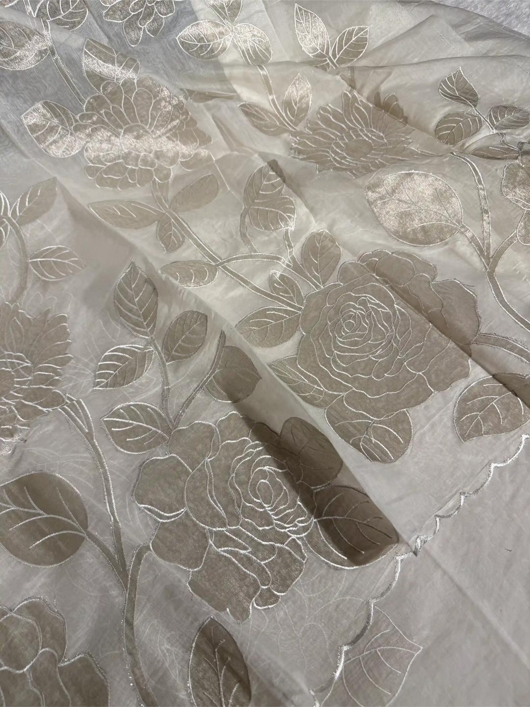 Off White Pure Mul Chanderi Appliqué Work Banarasi Saree