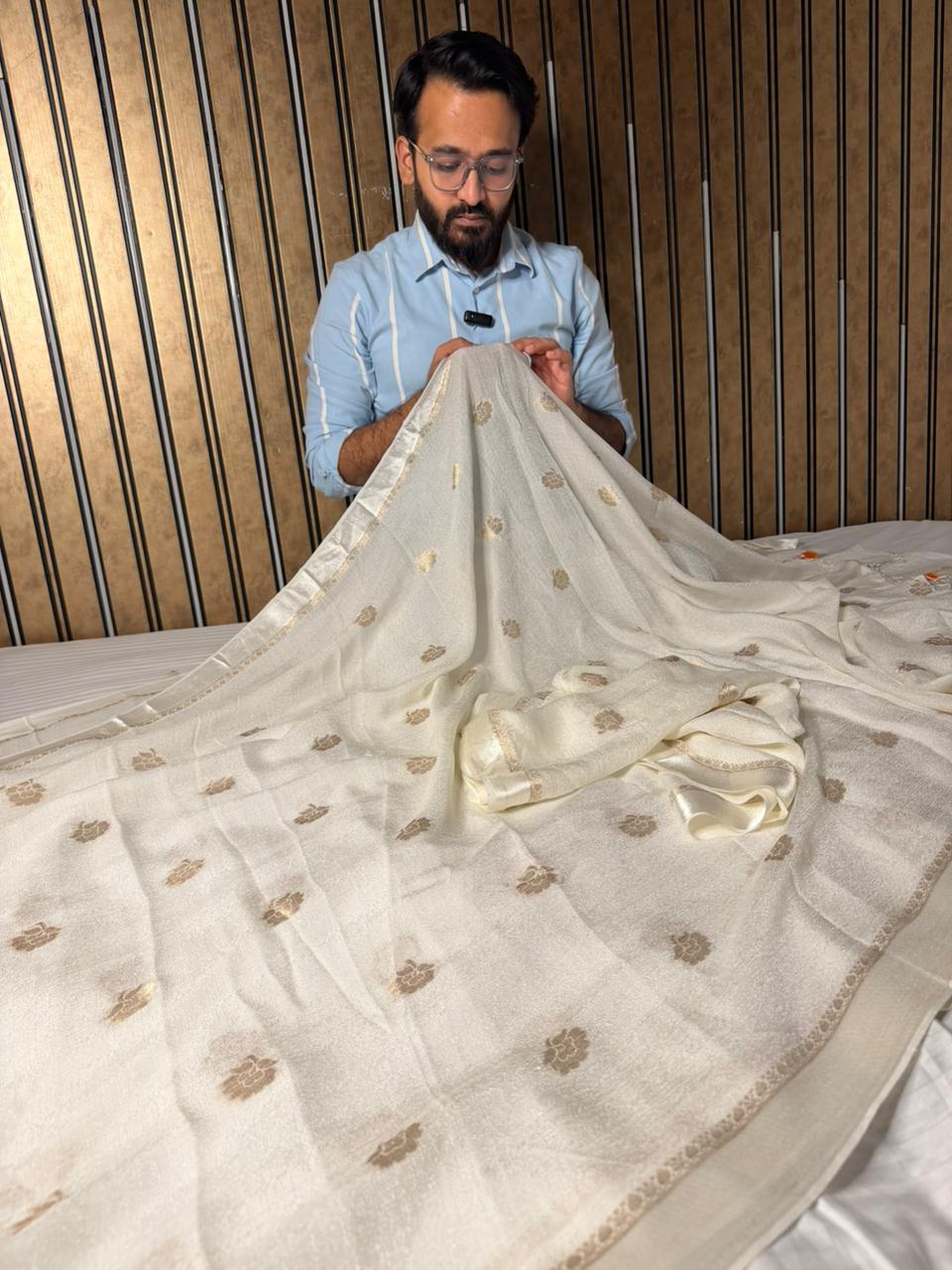 Off White Viscose Georgette Silk Traditional Buta Banarasi Saree