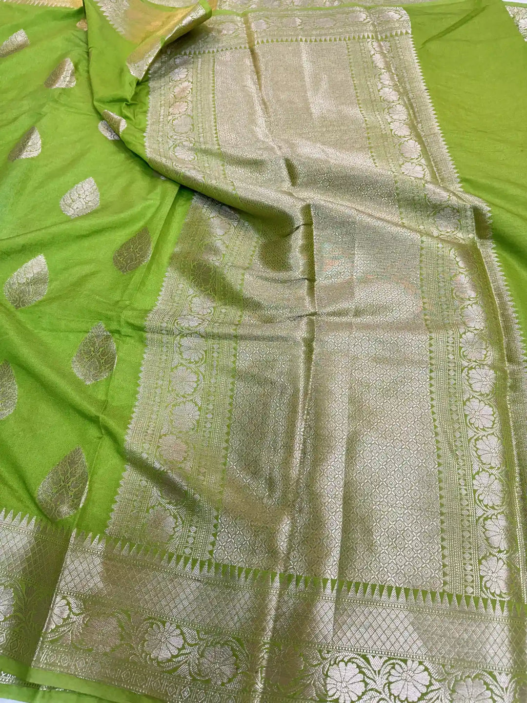 Parrot Green Chiniya Silk Zari Buta Banarasi Saree