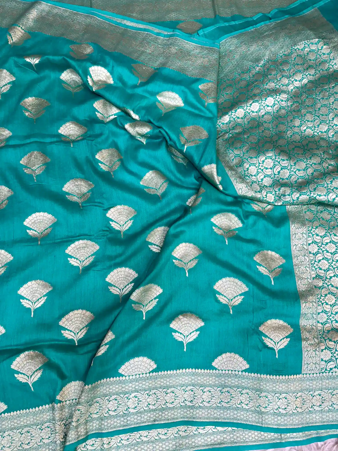 Pastel Green Buta Motifs Munga Silk Saree