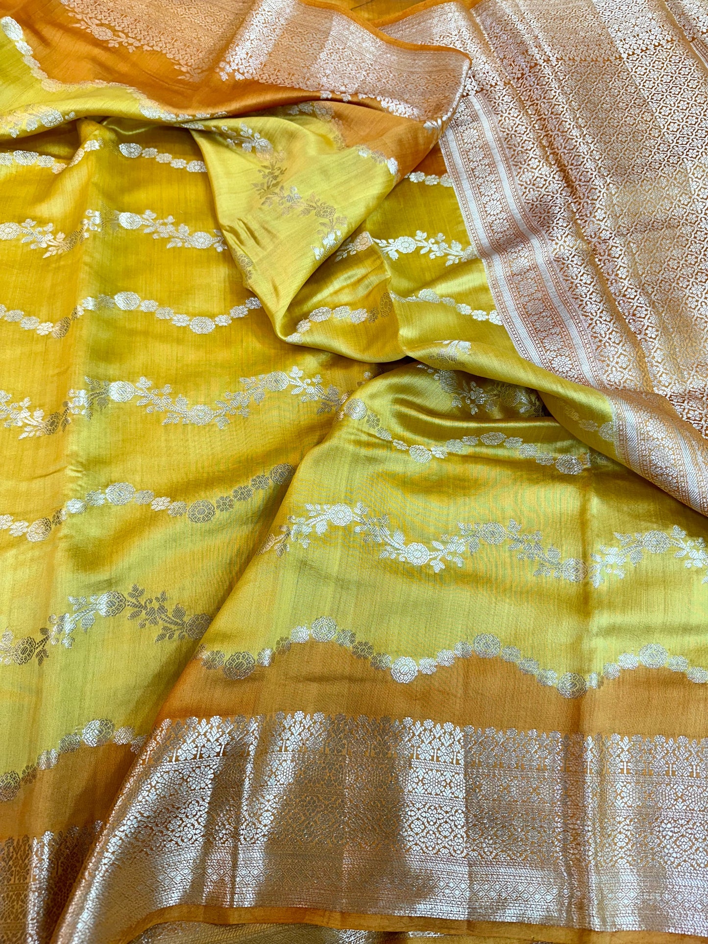 Handbrush Dyed Chiniya Silk Saree