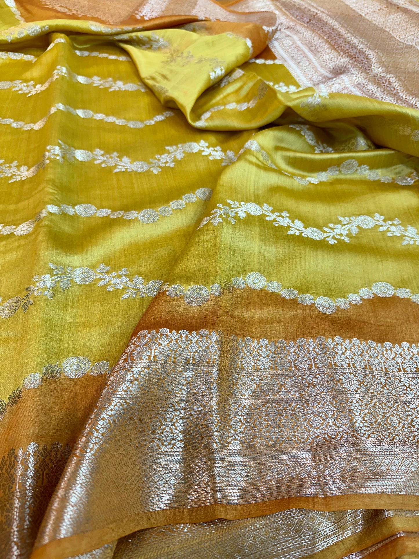 Handbrush Dyed Chiniya Silk Saree