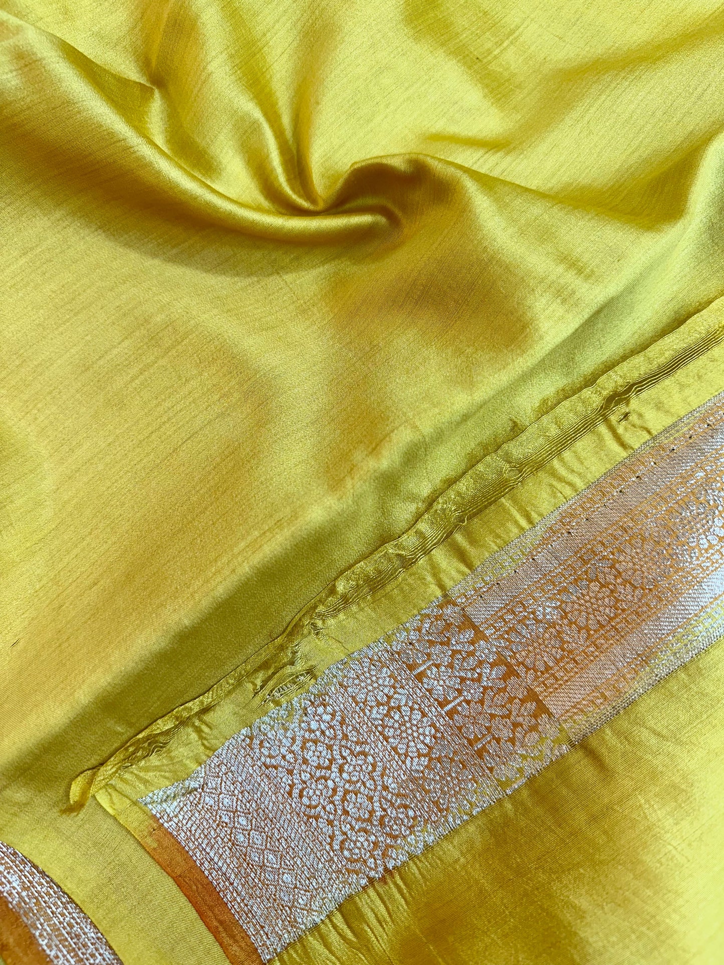 Handbrush Dyed Chiniya Silk Saree