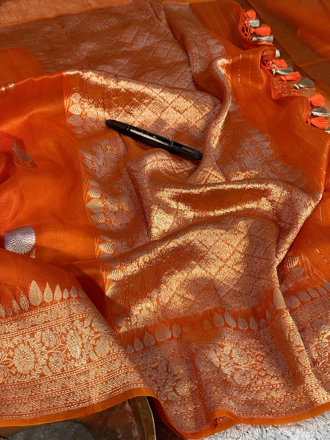 Metallic Orange Handloom Weave Pure Kora Silk Banarasi Saree
