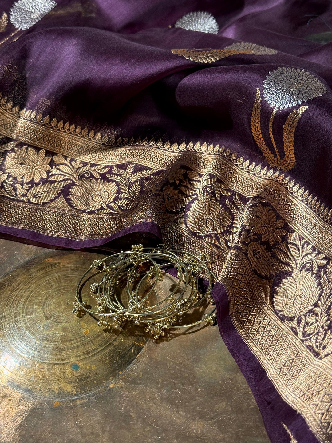 Rare Wine Shade Pure Kora Silk Banarasi Saree with Handloom Weave