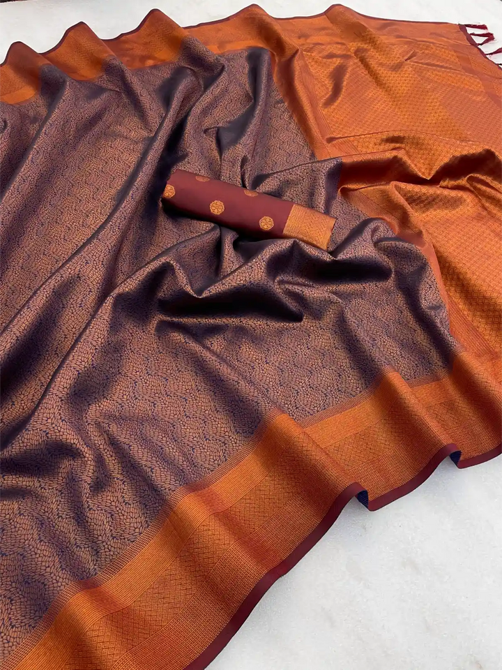 Traditonal Kubera Pattu Saree with Rich Pallu and Blouse