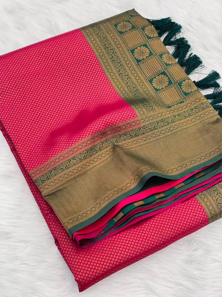 Traditonal Kubera Pattu Saree with Rich Pallu and Blouse