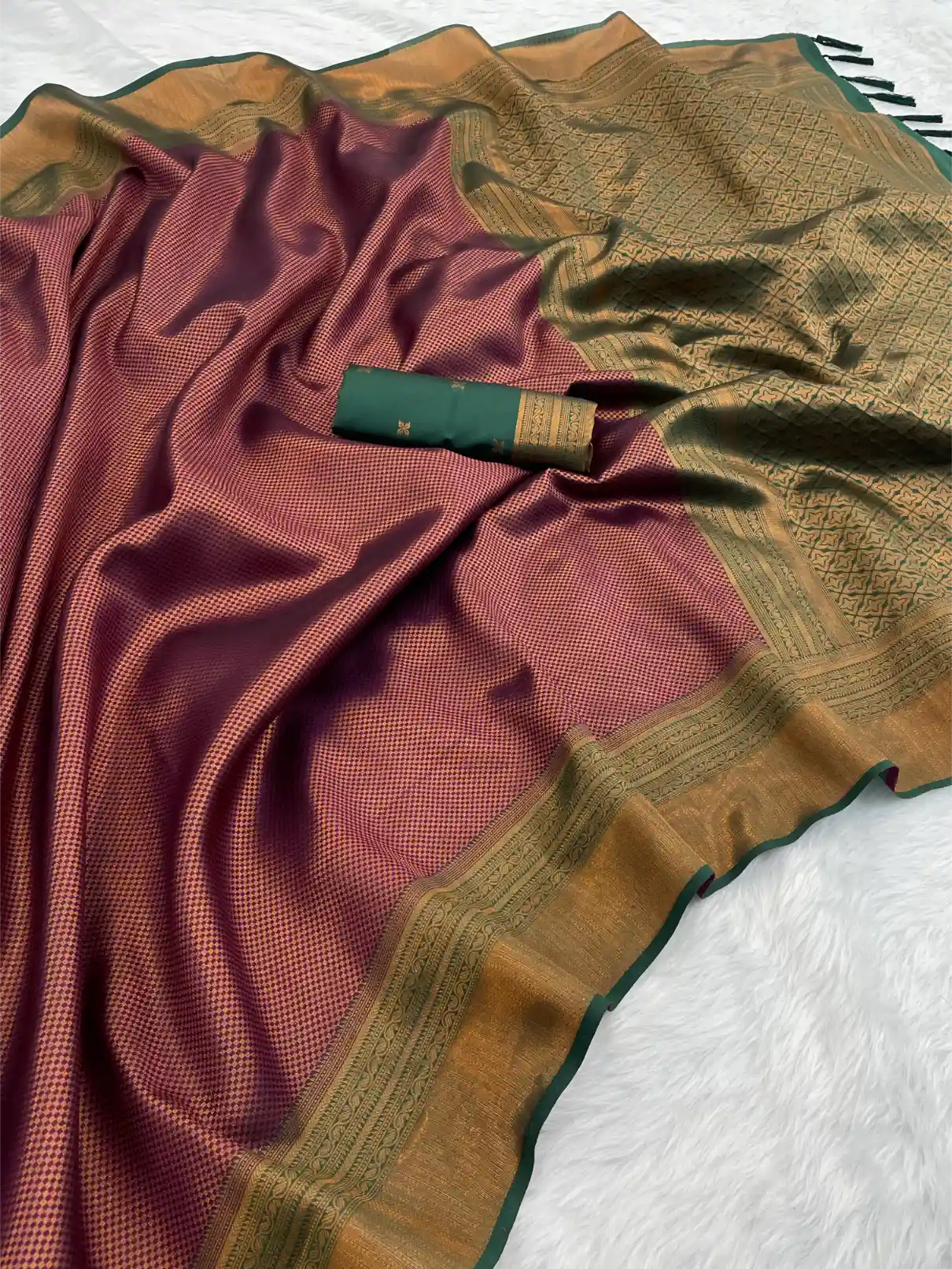 Traditonal Kubera Pattu Saree with Rich Pallu and Blouse