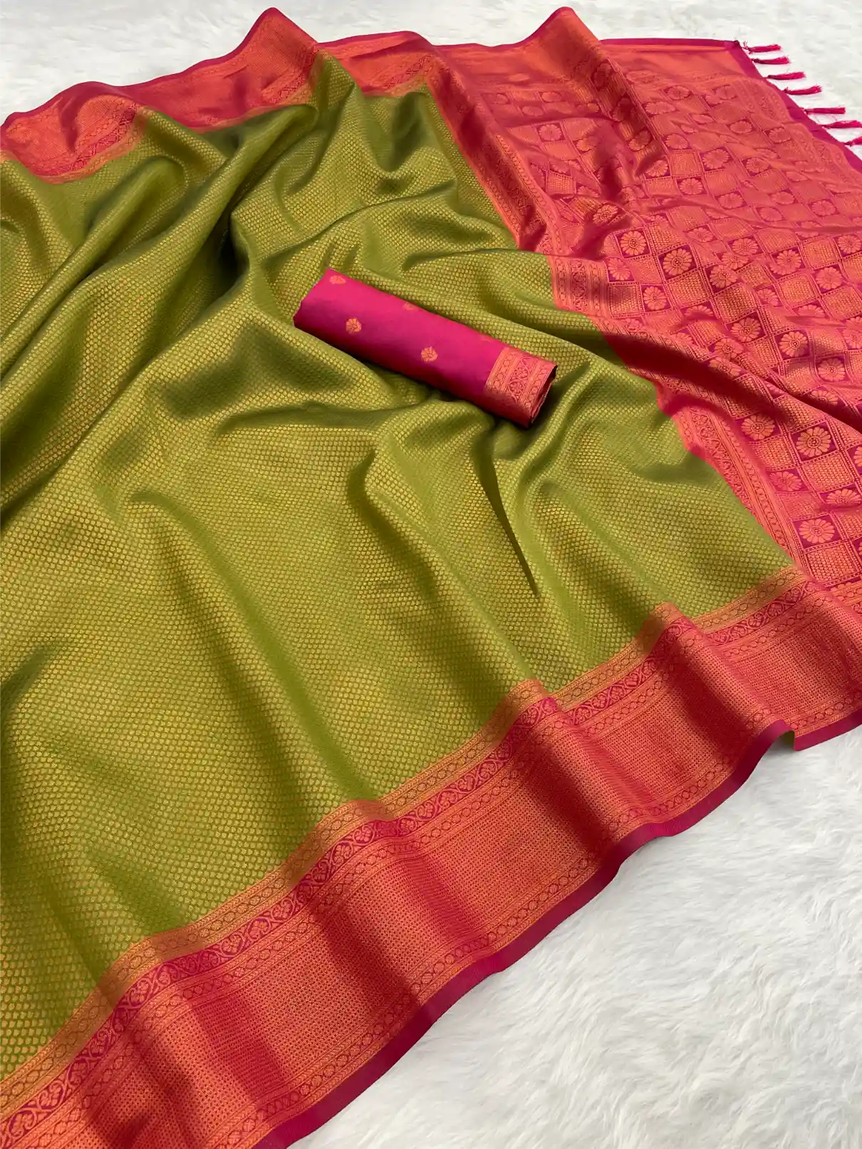 Traditonal Kubera Pattu Saree with Rich Pallu and Blouse