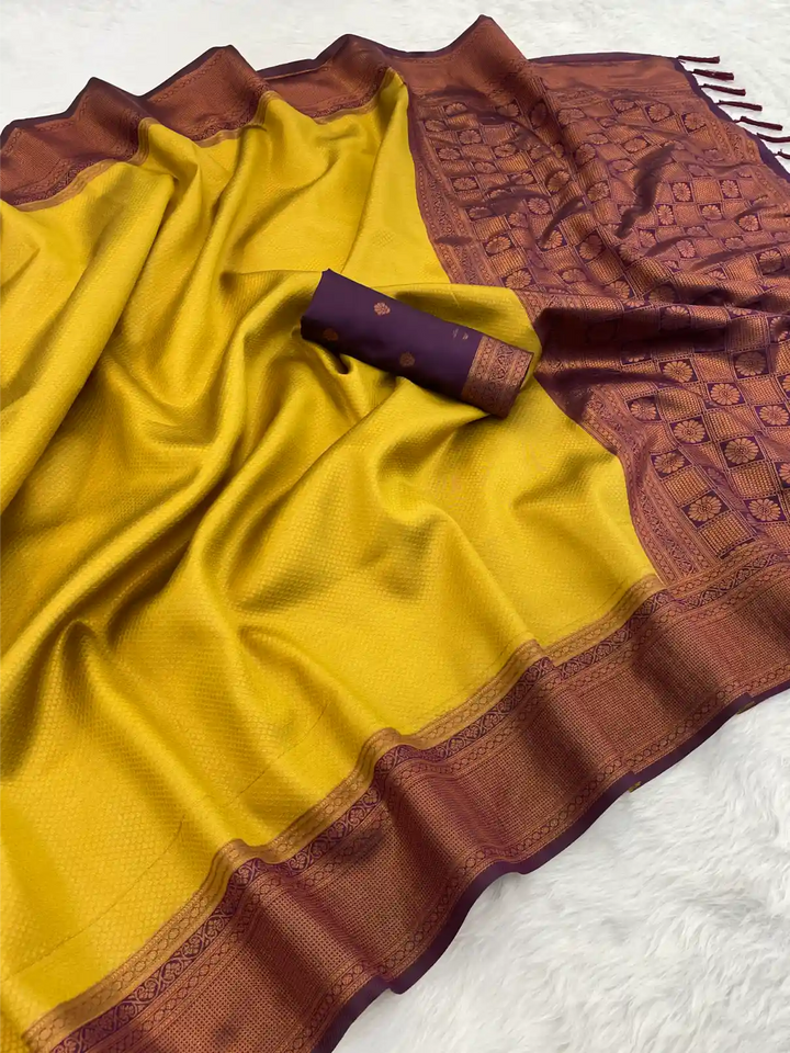 Traditonal Kubera Pattu Saree with Rich Pallu and Blouse