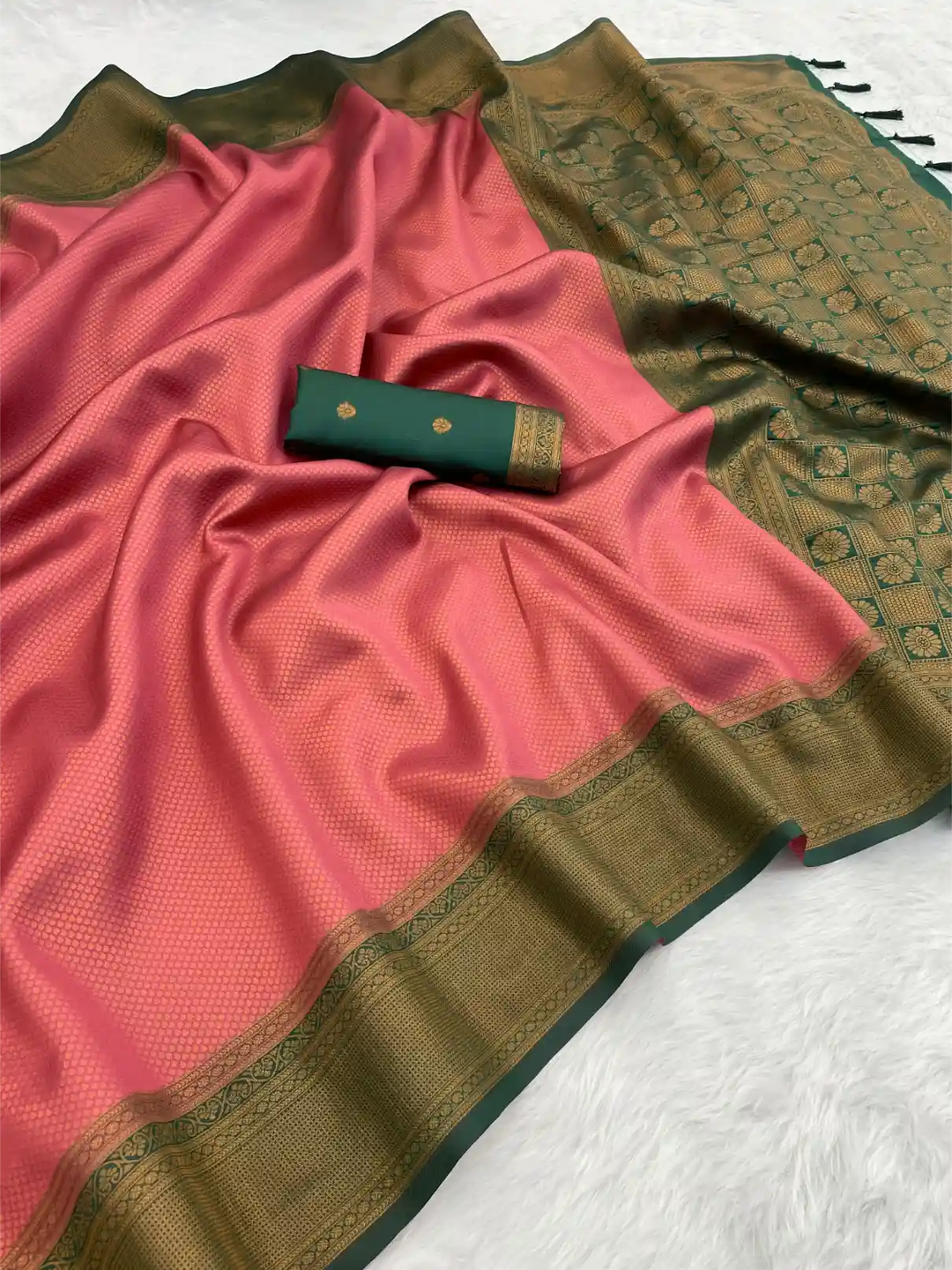 Traditonal Kubera Pattu Saree with Rich Pallu and Blouse