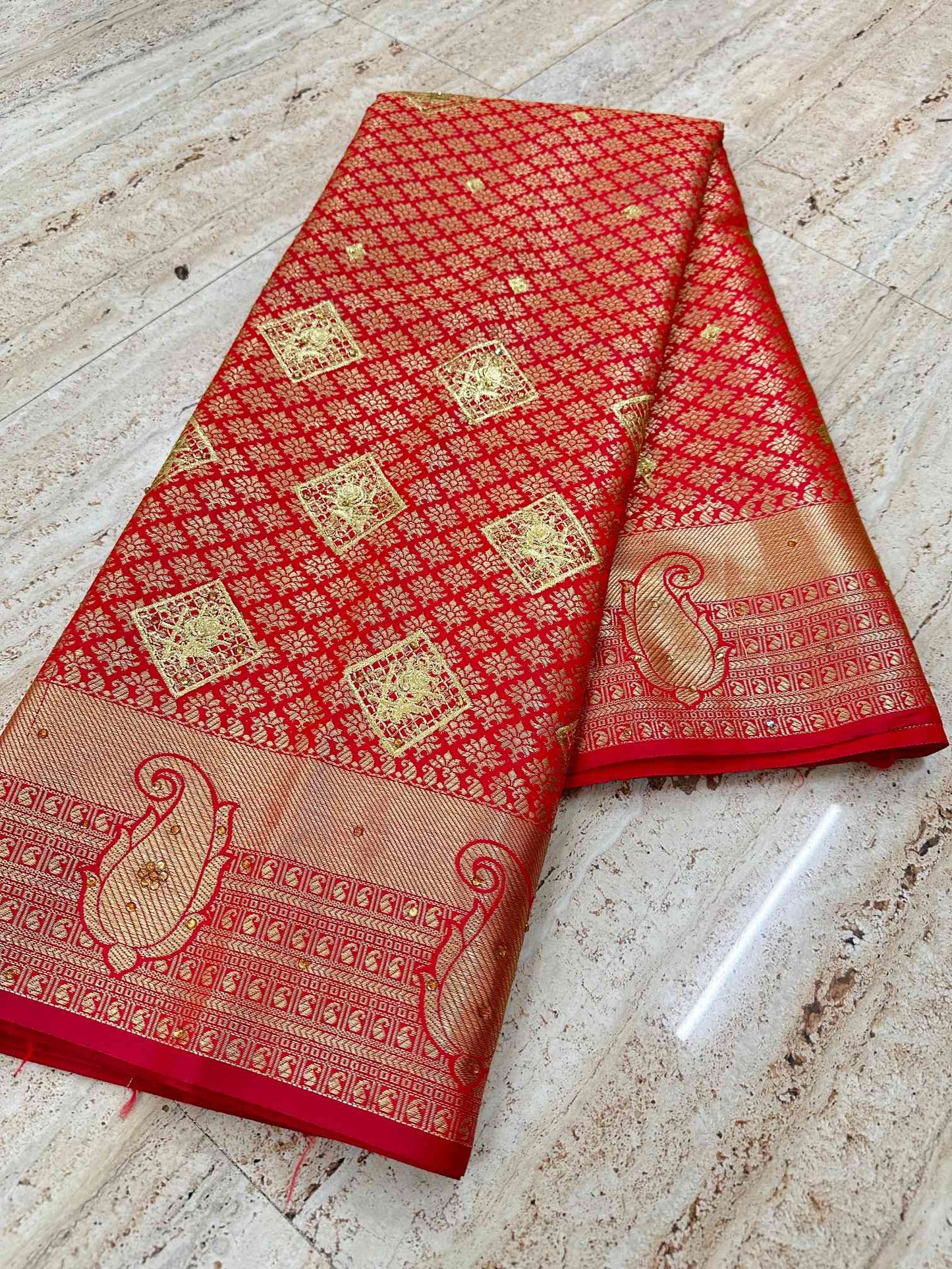 Glamorous Colour Shade Soft Silk Saree