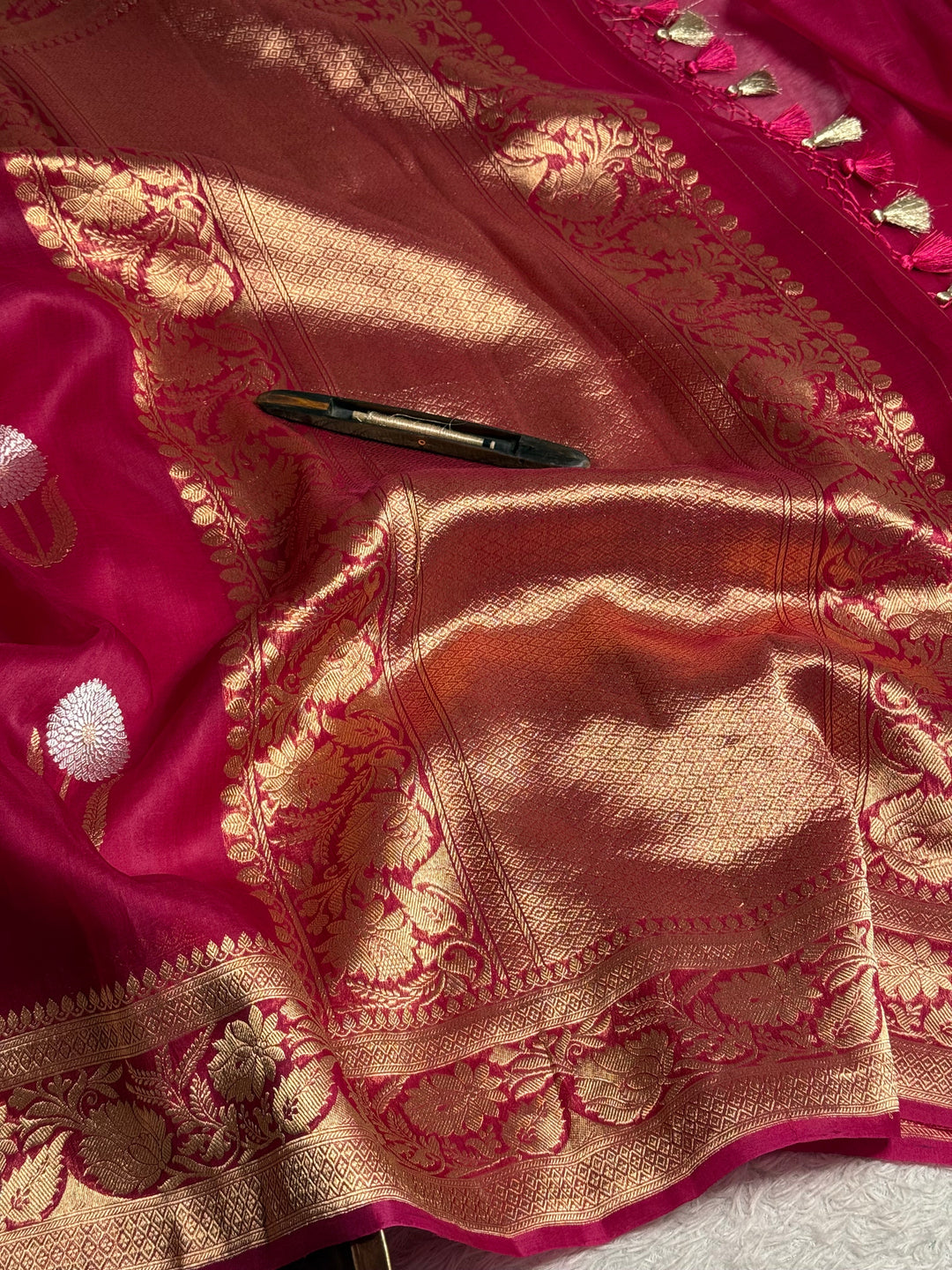 Dark Rani Shade Handloom Weave Pure Kora Silk Banarasi Saree
