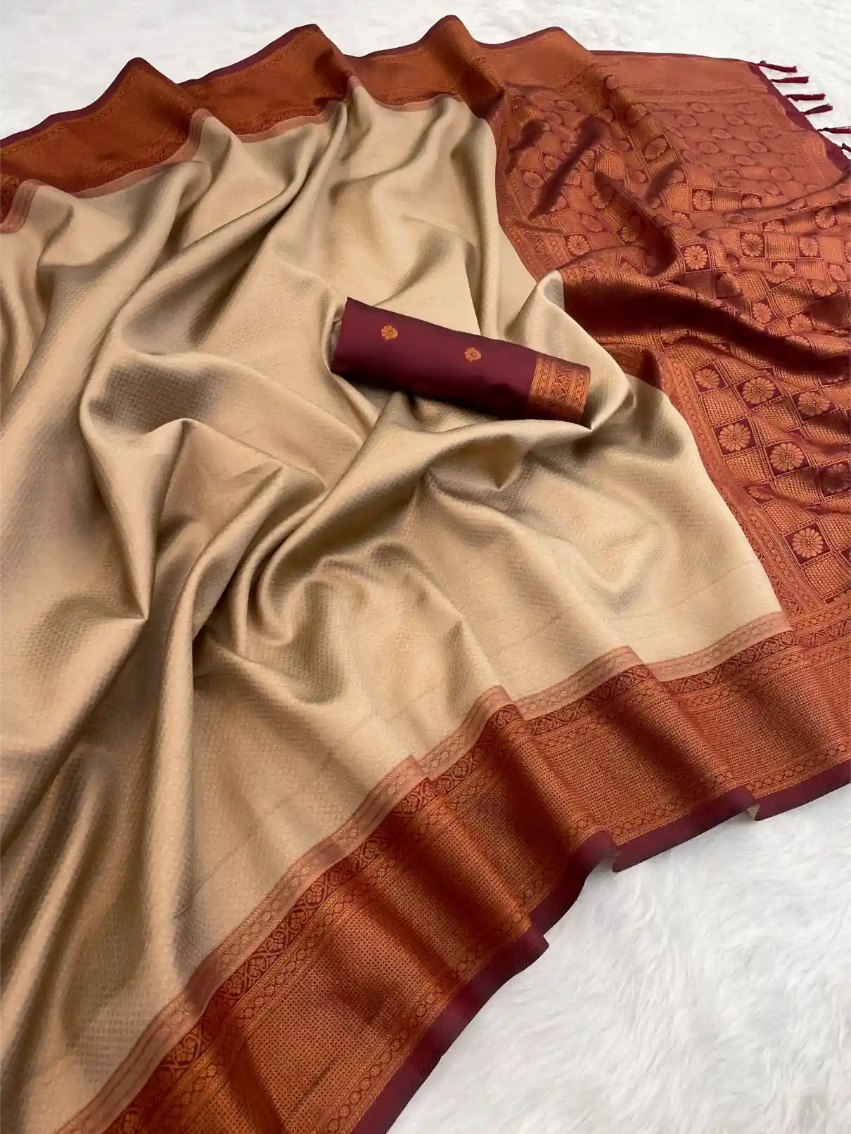 Traditonal Kubera Pattu Saree with Rich Pallu and Blouse