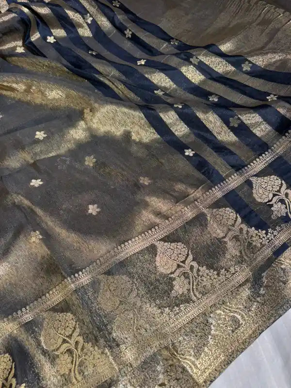 Premium Banarasi Kanjivaram Bridal Silk Saree with Rich Pallu and Blouse