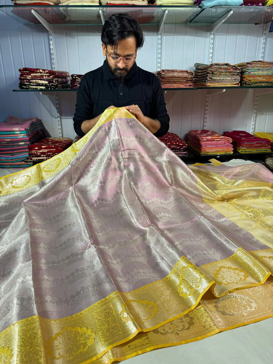 Premium Pink shade tissue silk saree with soft zari and rich pallu