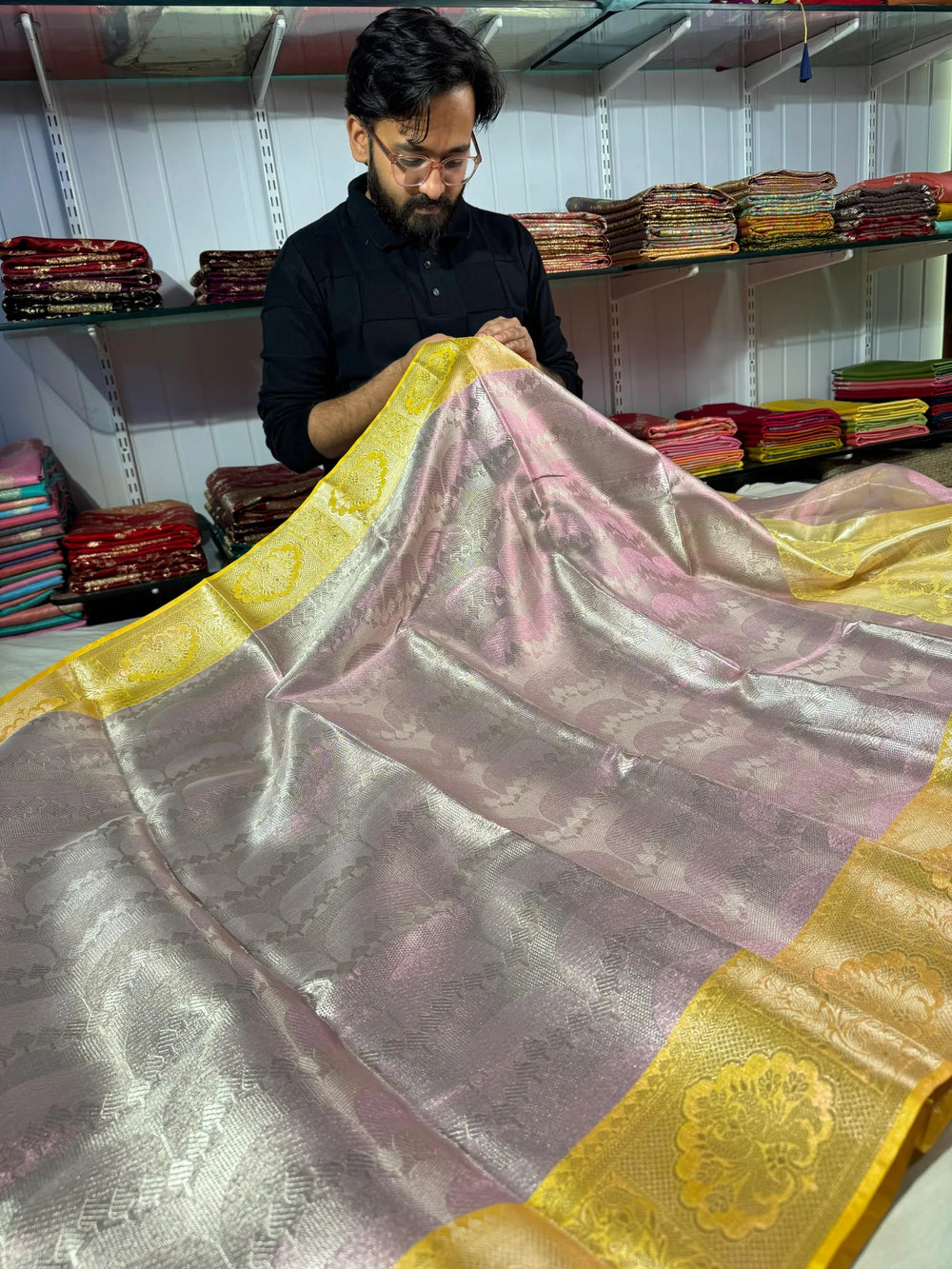 Premium Pink shade tissue silk saree with soft zari and rich pallu