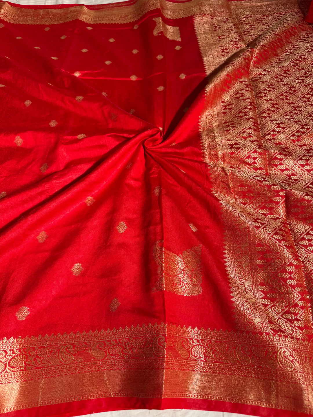 Pretty Cheery Red Chiniya Silk Banarasi Saree