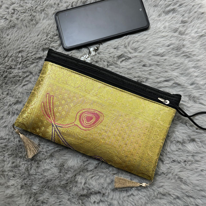 Pretty Cream Shade Handmade Banarasi Women Wallet
