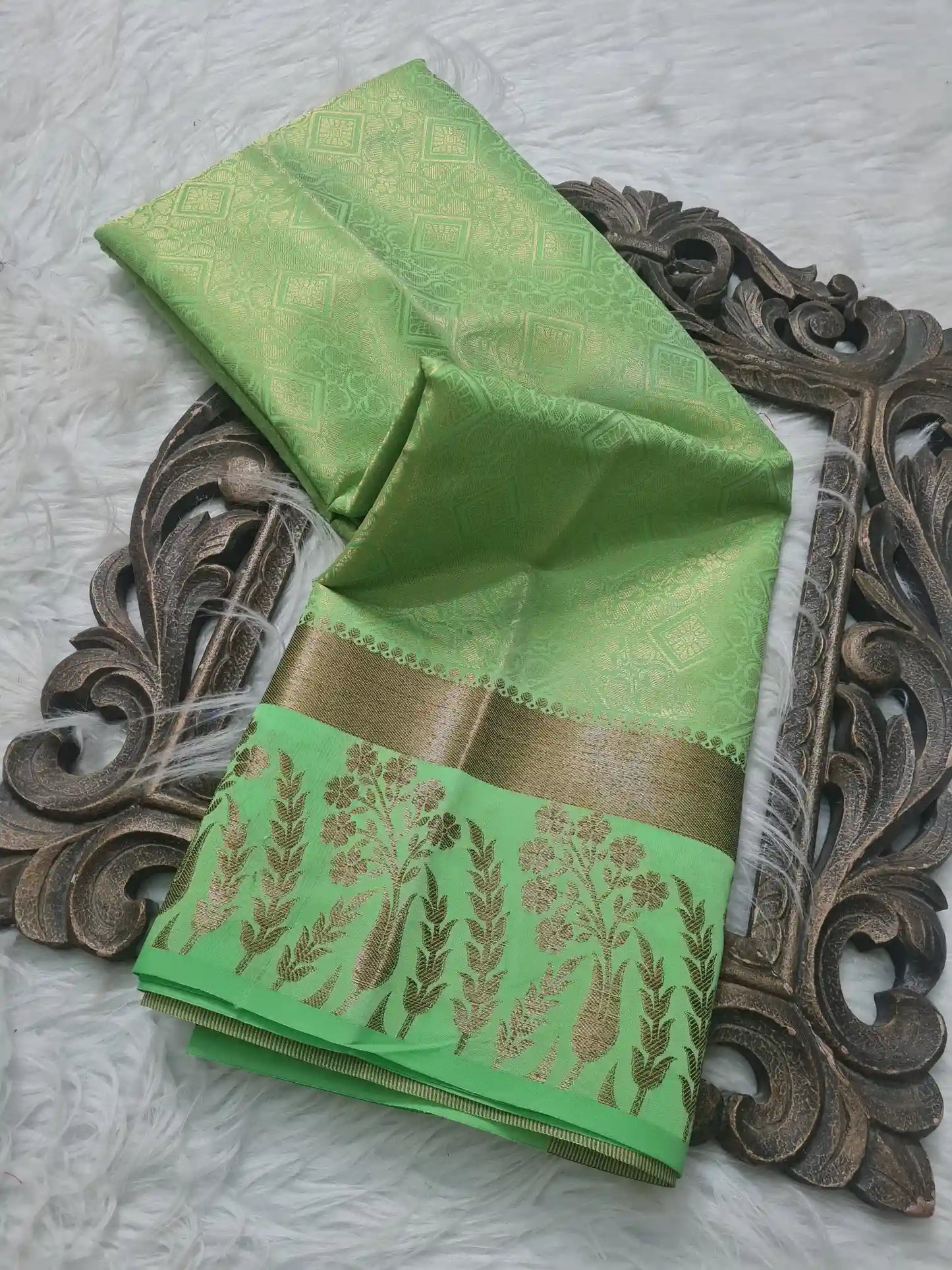 Pretty Soft Silk Exclusive Banarasi Saree