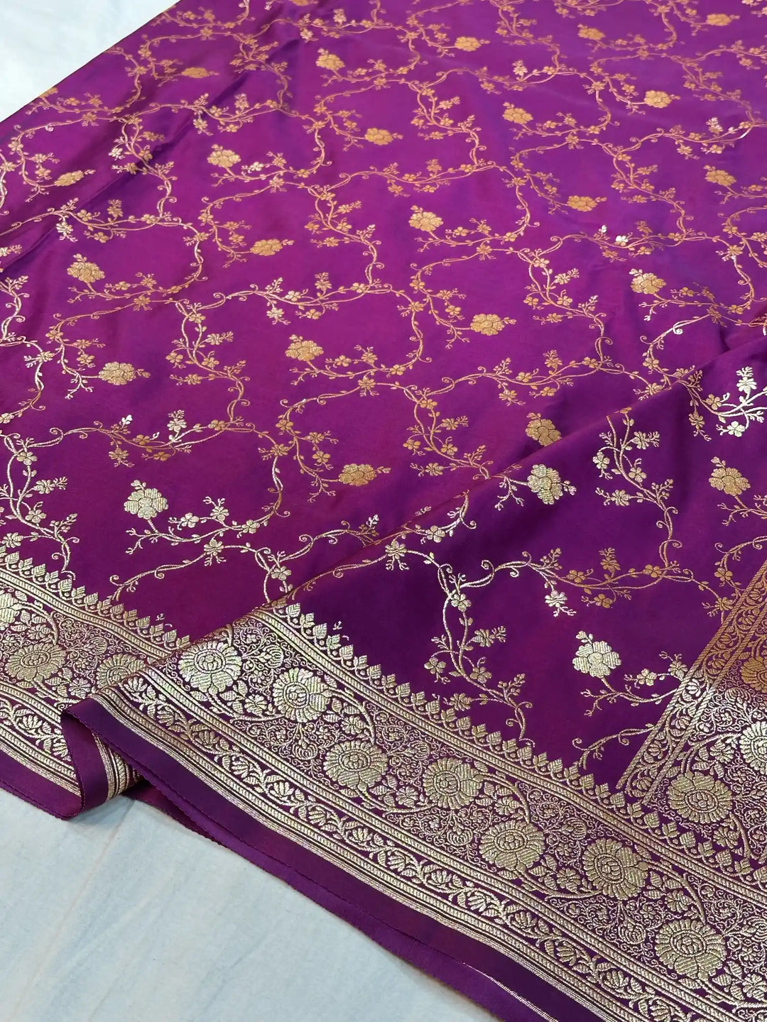 Purple Satin Silk Saree with Rich Texture Design and Classical Pallu