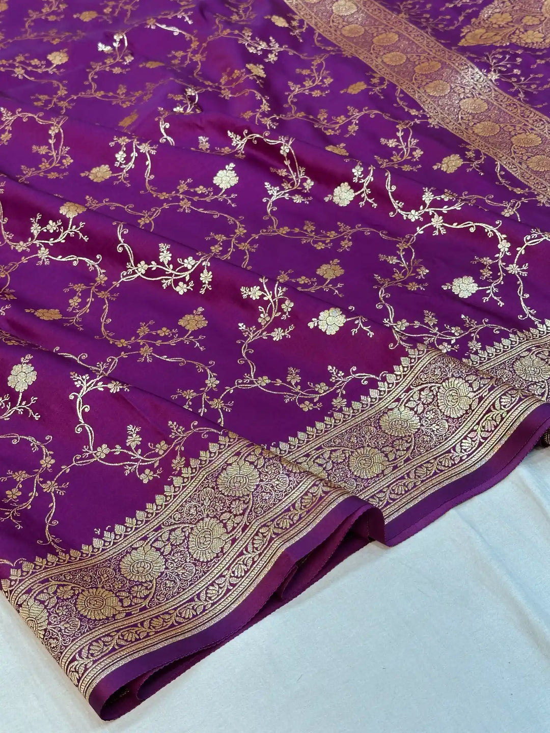 Purple Satin Silk Saree with Rich Texture Design and Classical Pallu