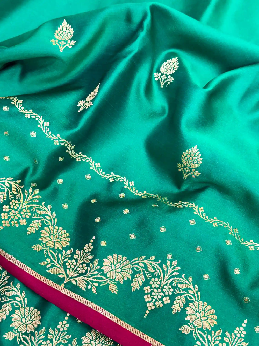 Rama Green Eccentric Mashru Katan Silk Banarasi Saree 