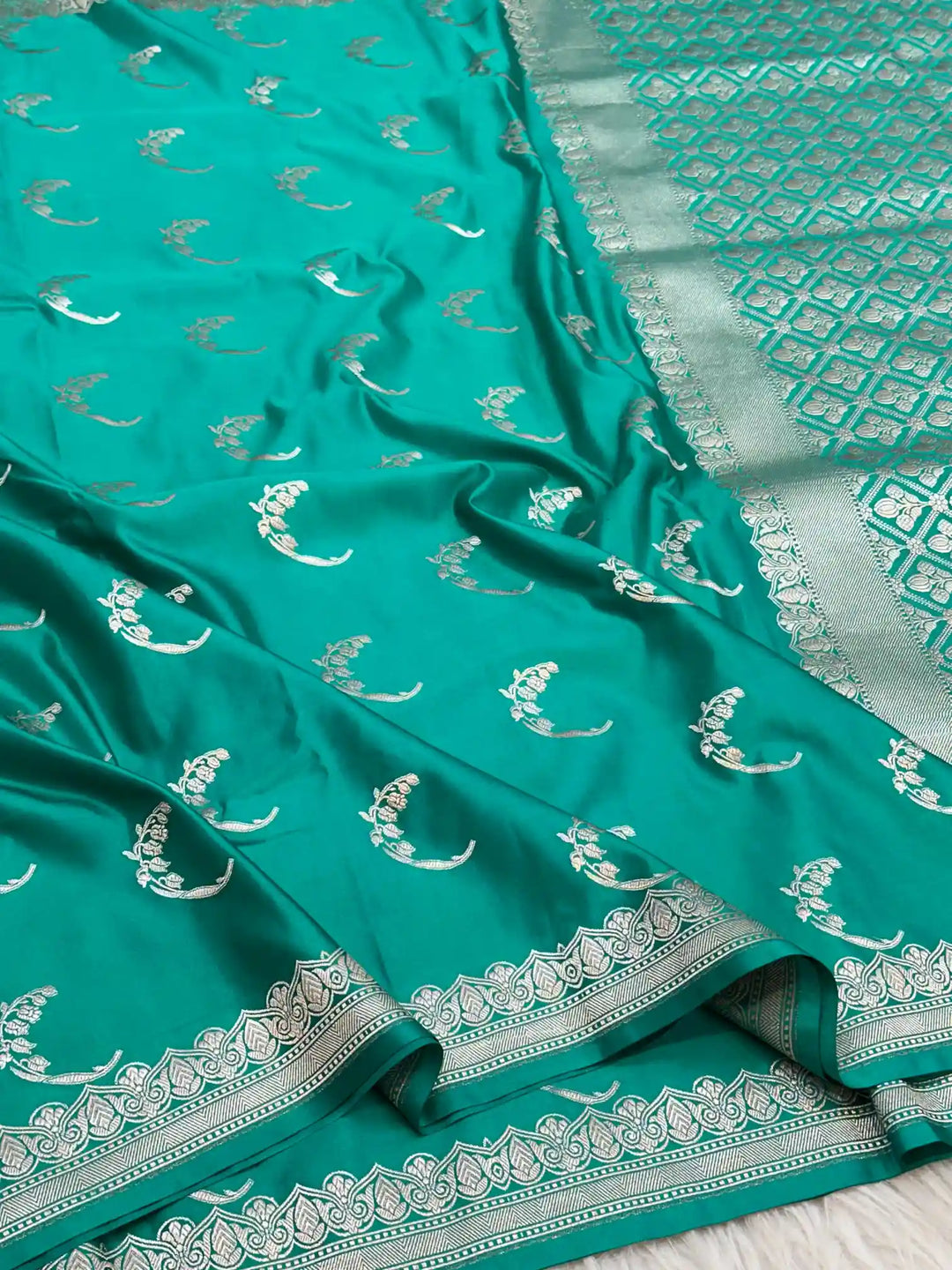 Rama Green Unique Buta Weave Mashru Silk Saree