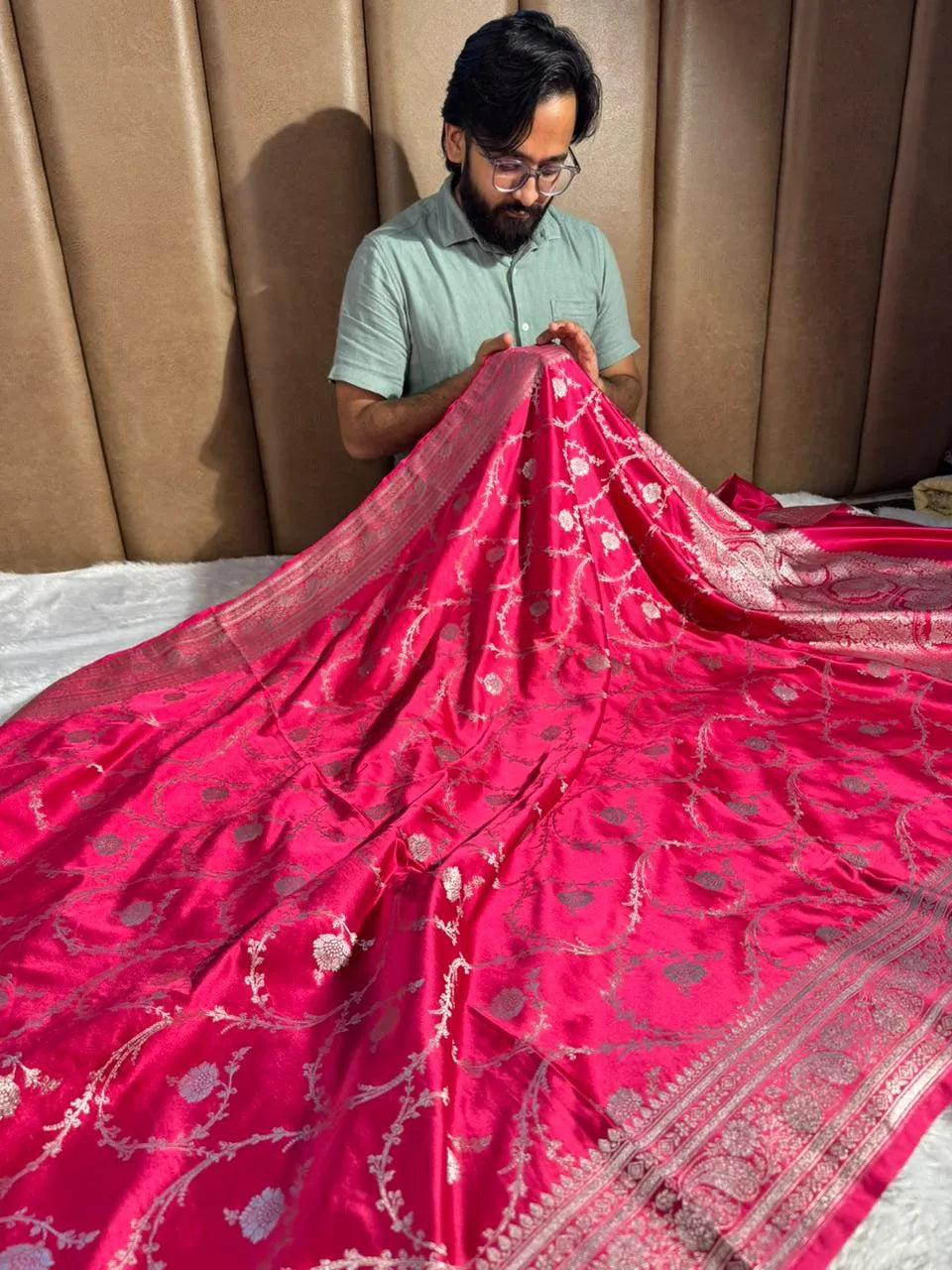 Rani Pink Mashru Katan Silk Floral Jaal Banarasi Saree