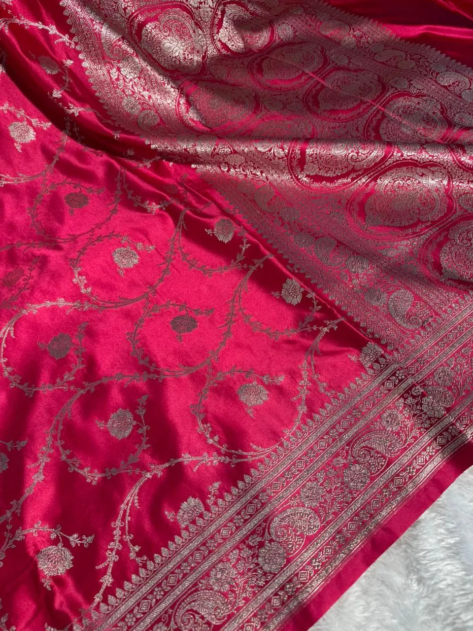 Rani Pink Mashru Katan Silk Floral Jaal Banarasi Saree