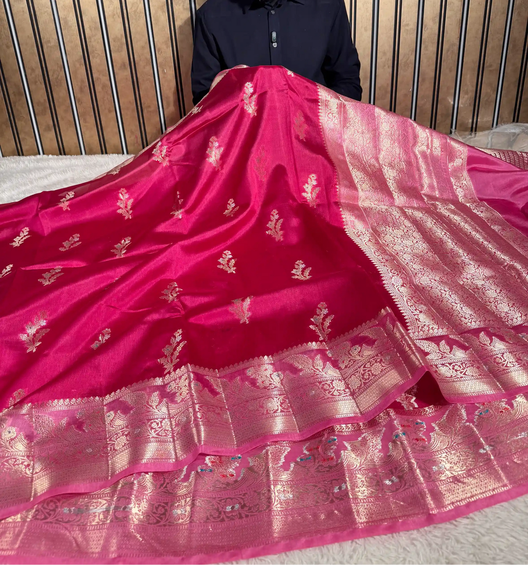 Rani Pink Pure Mango Katan Silk Eccenric Buta Banarasi Saree