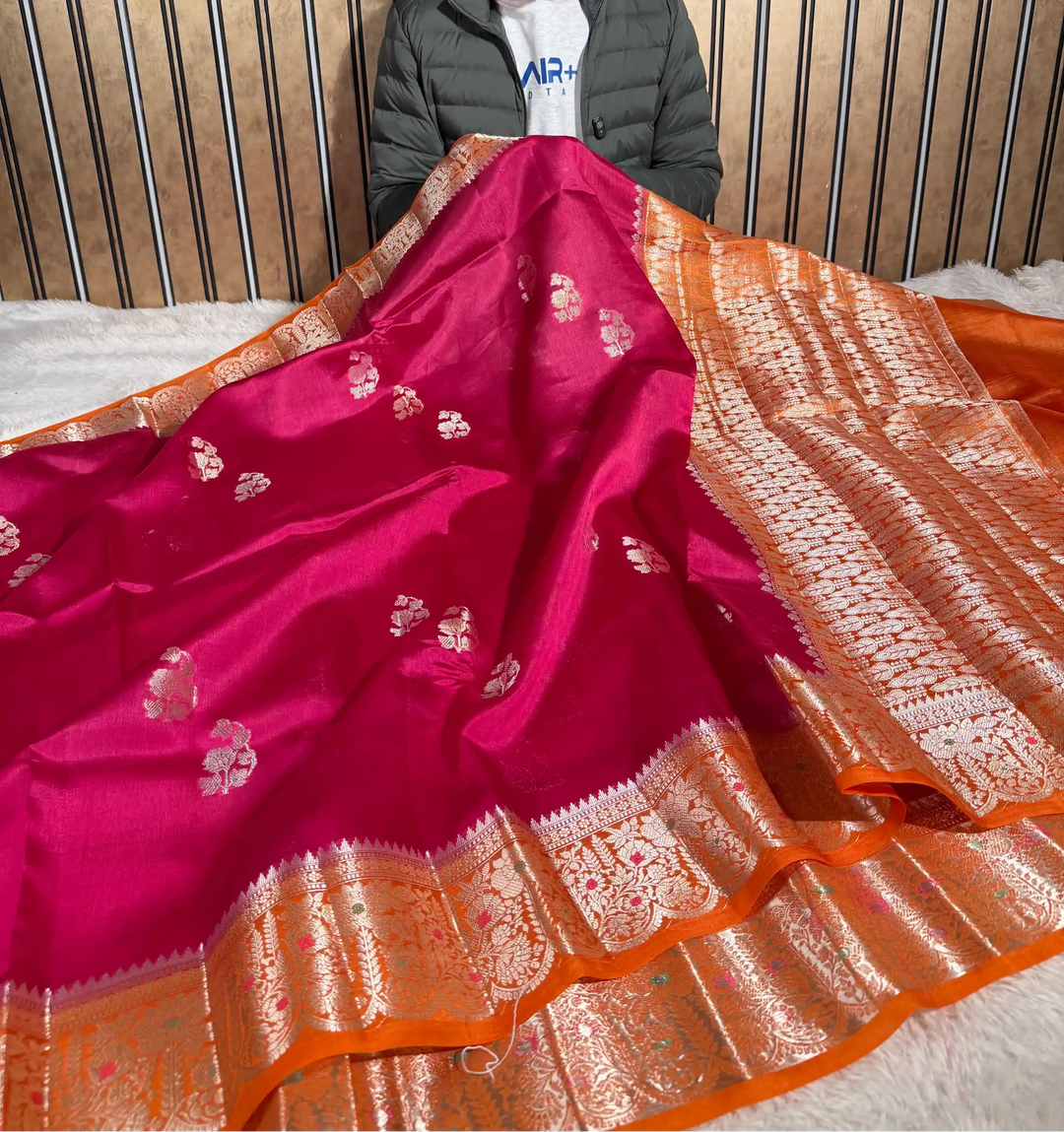 Rani Pink Pure Mango Silk Eccentric Buta Banarasi Saree 