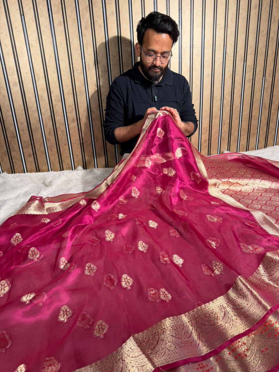 Rani Pink Pure Tissue silk Meenakari Banarasi Saree