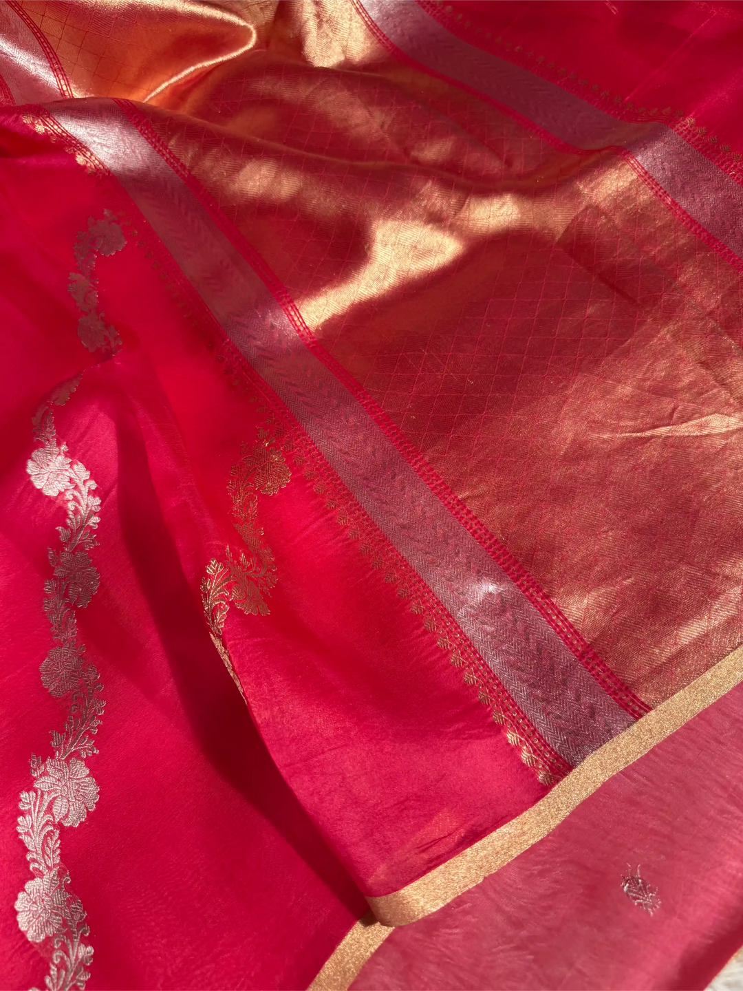 Rani Pink Pure Organza Silk Handwoven Banarasi saree