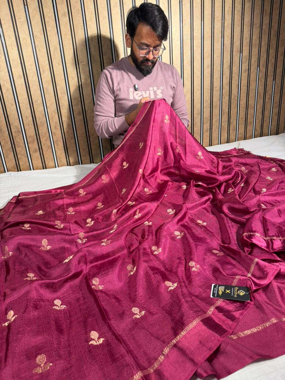 Raspberry Rose Extremely Soft Georgette Silk Banarasi Saree