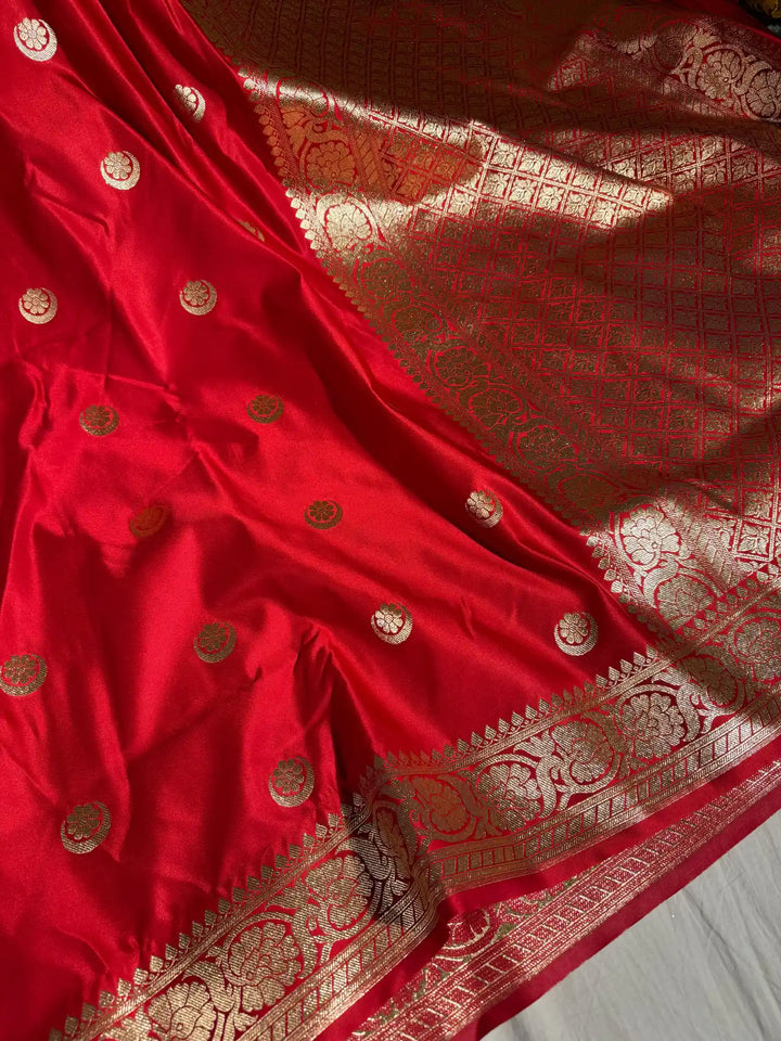 Red Satin Silk Saree with Rich Texture Design and Classical Pallu