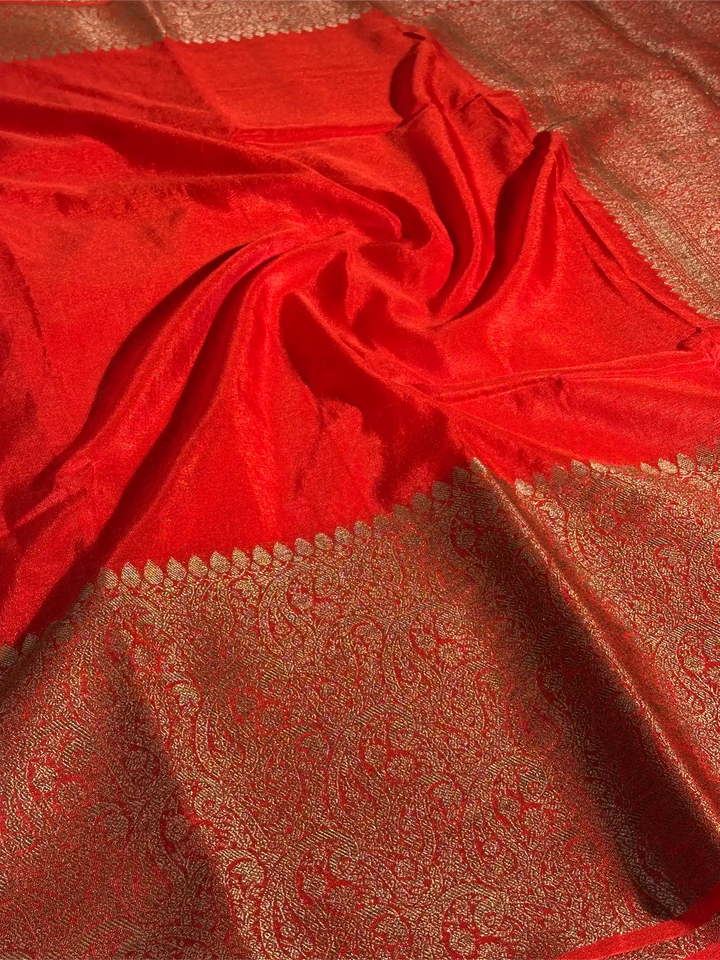 Red Warm Silk Kaat Bandh Weave Banarasi Saree