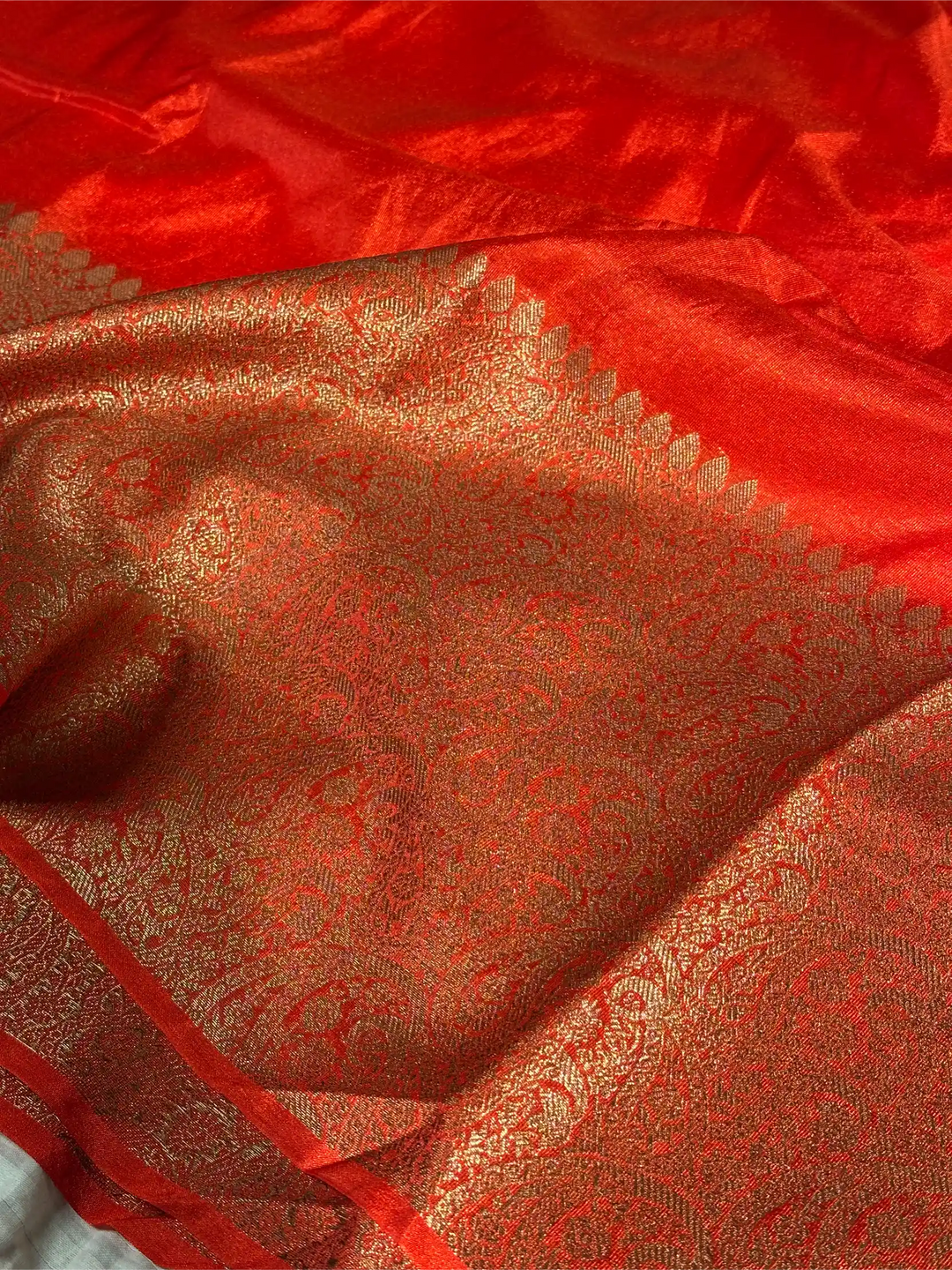Red Warm Silk Kaat Bandh Weave Banarasi Saree