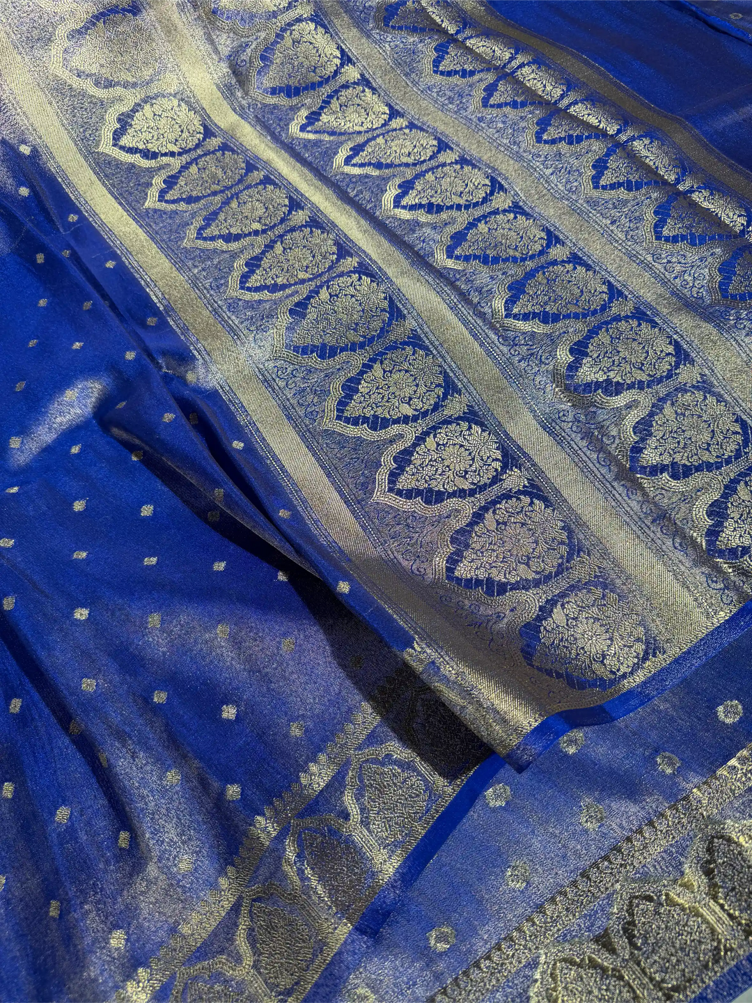 Royal Blue Breathable Tissue Silk Traditional Buti Weave Banarasi Saree