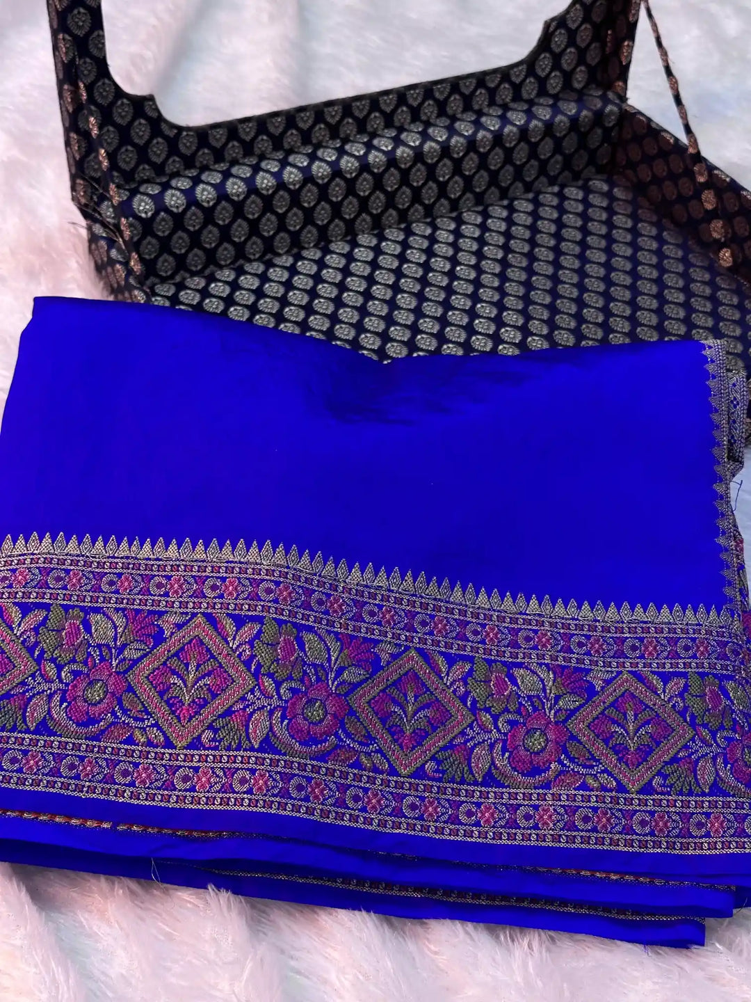 Royal Blue Warm Silk Golden Zari Border & Floral Motifs Banarasi Saree