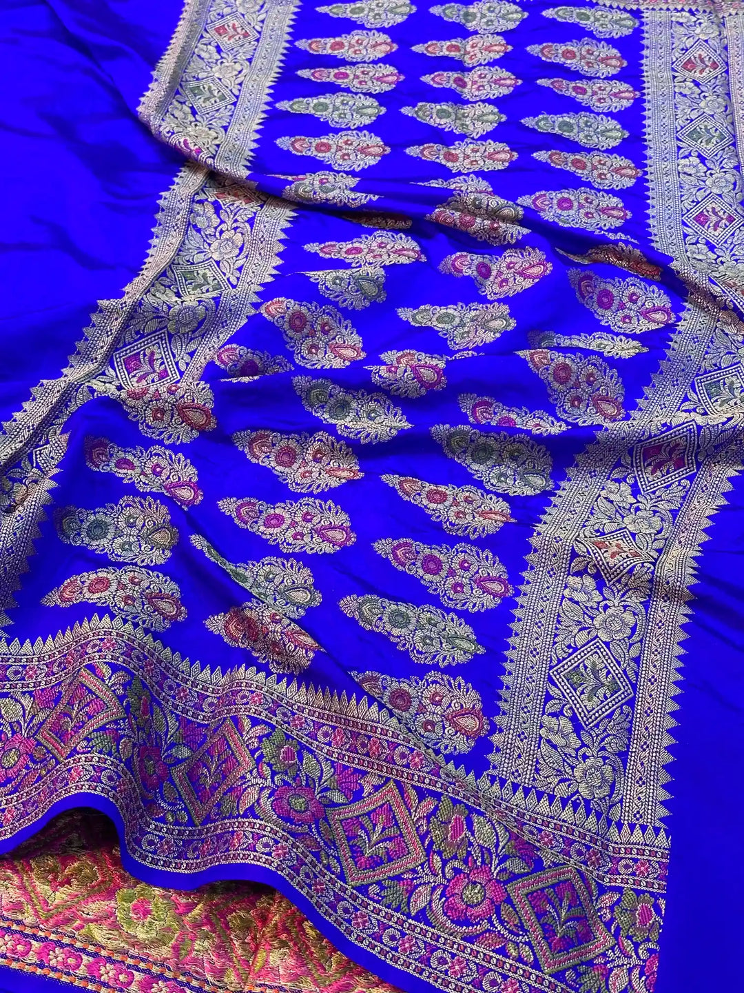 Royal Blue Warm Silk Golden Zari Border & Floral Motifs Banarasi Saree