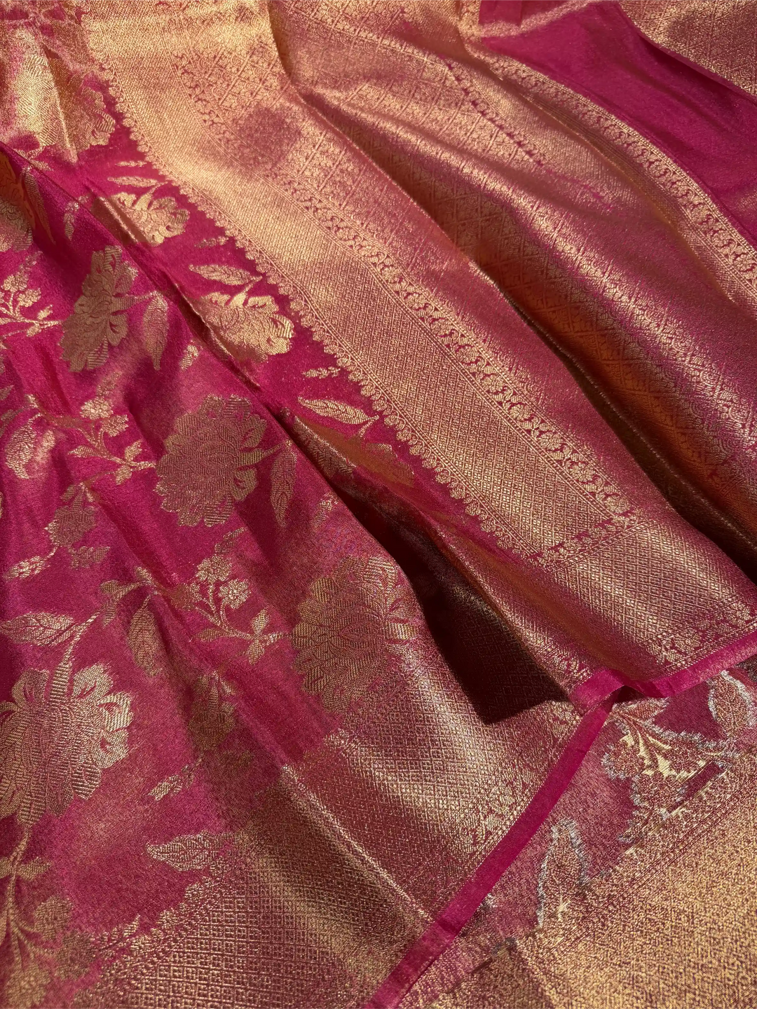 Rusted Pink Breathable Tissue Silk Intricate Jaal Weave Banarasi Saree