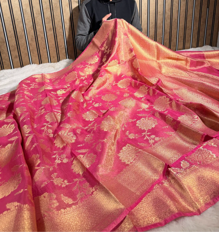 Rusted Pink Breathable Tissue Silk Intricate Jaal Weave Banarasi Saree