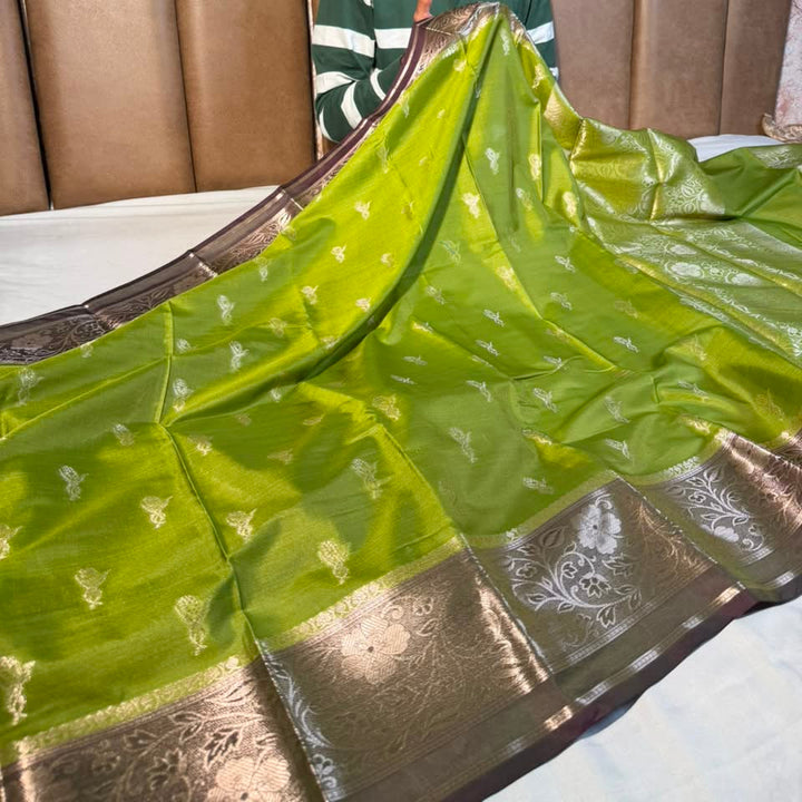 Mehendi Green Contemporary Banarasi Silk Saree