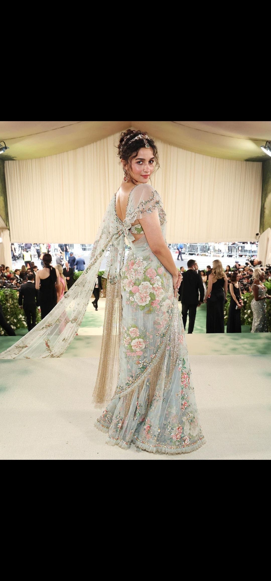 Sabyasachi inspired Alia bhatt met Gala saree in our shimmery tissue fabric with handowork