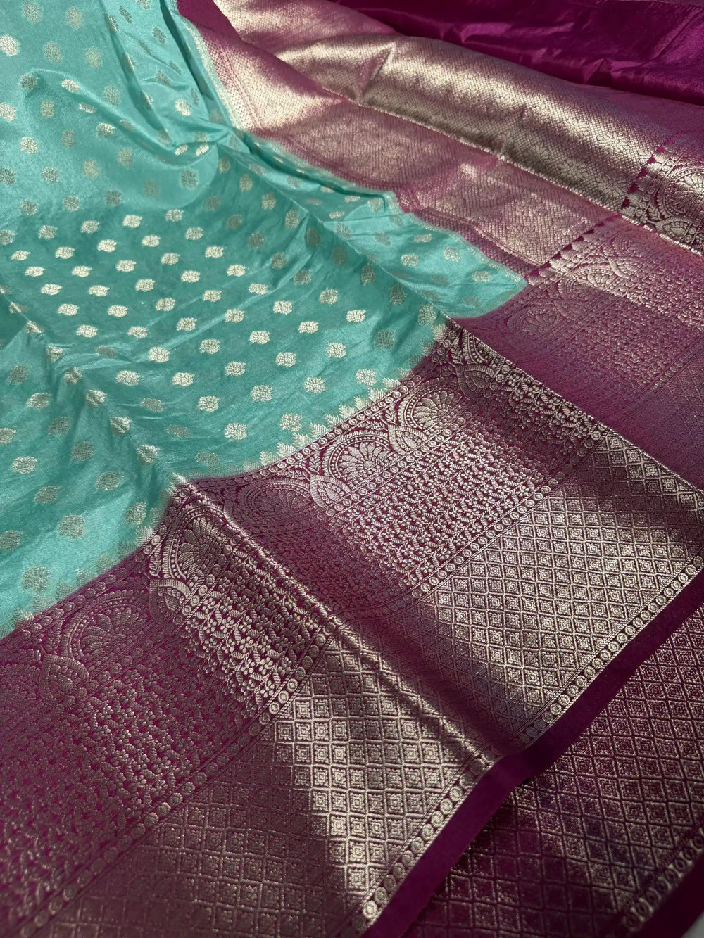 Sea Green Contrast Shade Chinia Silk Banarasi Saree