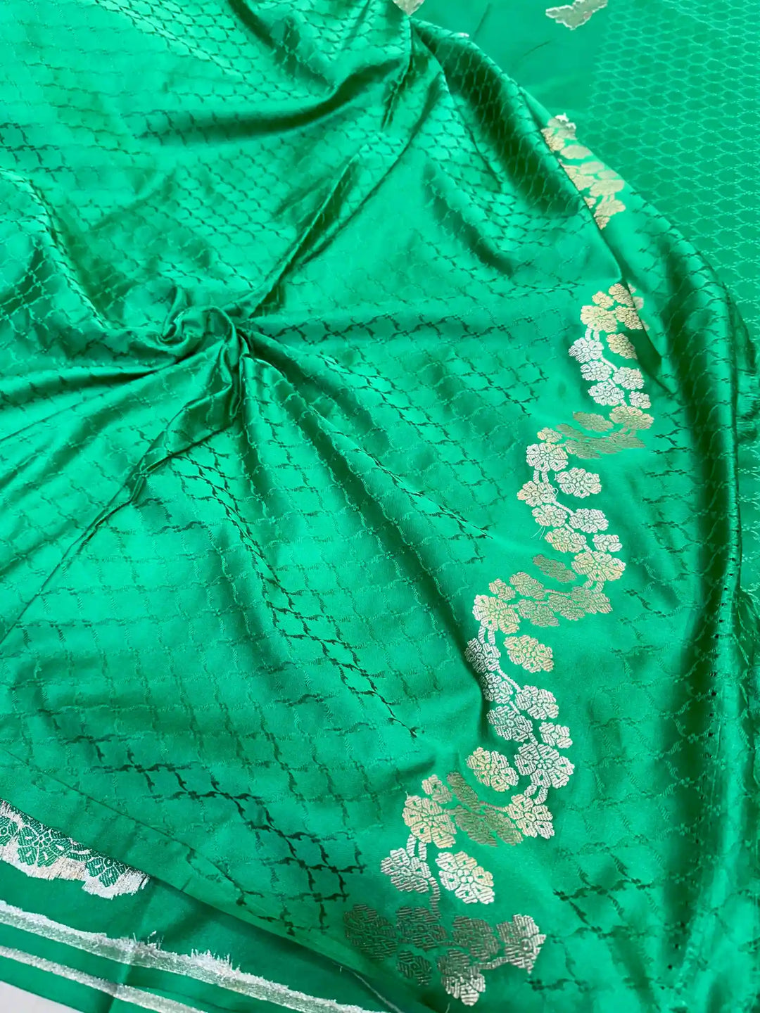 Subtle Green Premium Mashru Katan Banarasi Saree